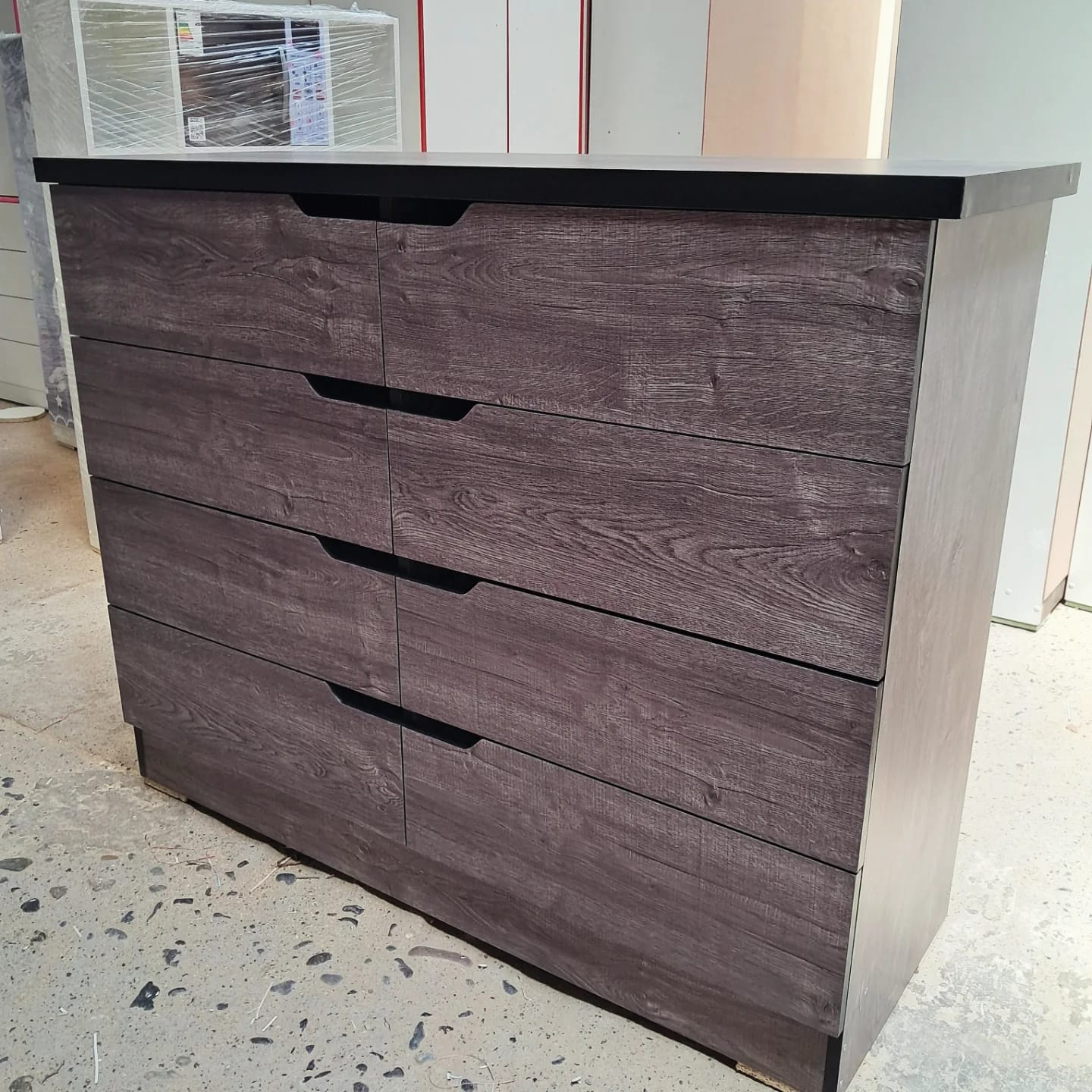 Cómoda 8 cajones amplia